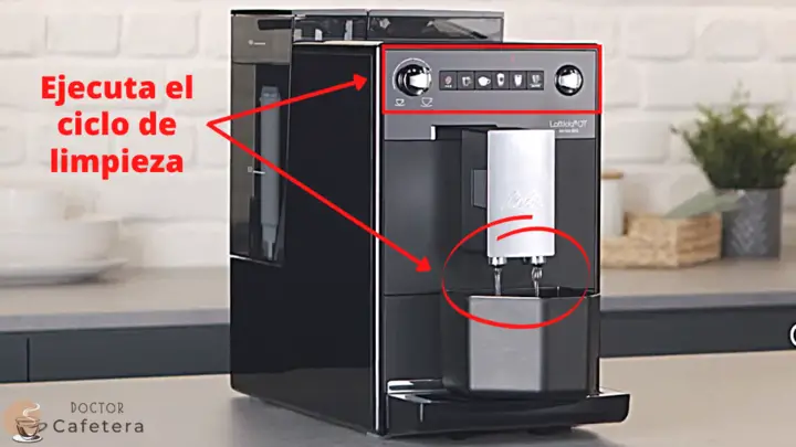 Realización del ciclo de limpieza de una cafetera Melitta superautomática