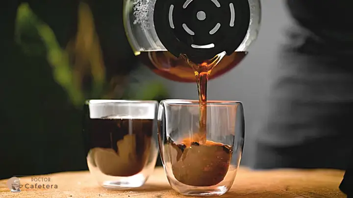 Cómo preparar café con una cafetera eléctrica de filtro